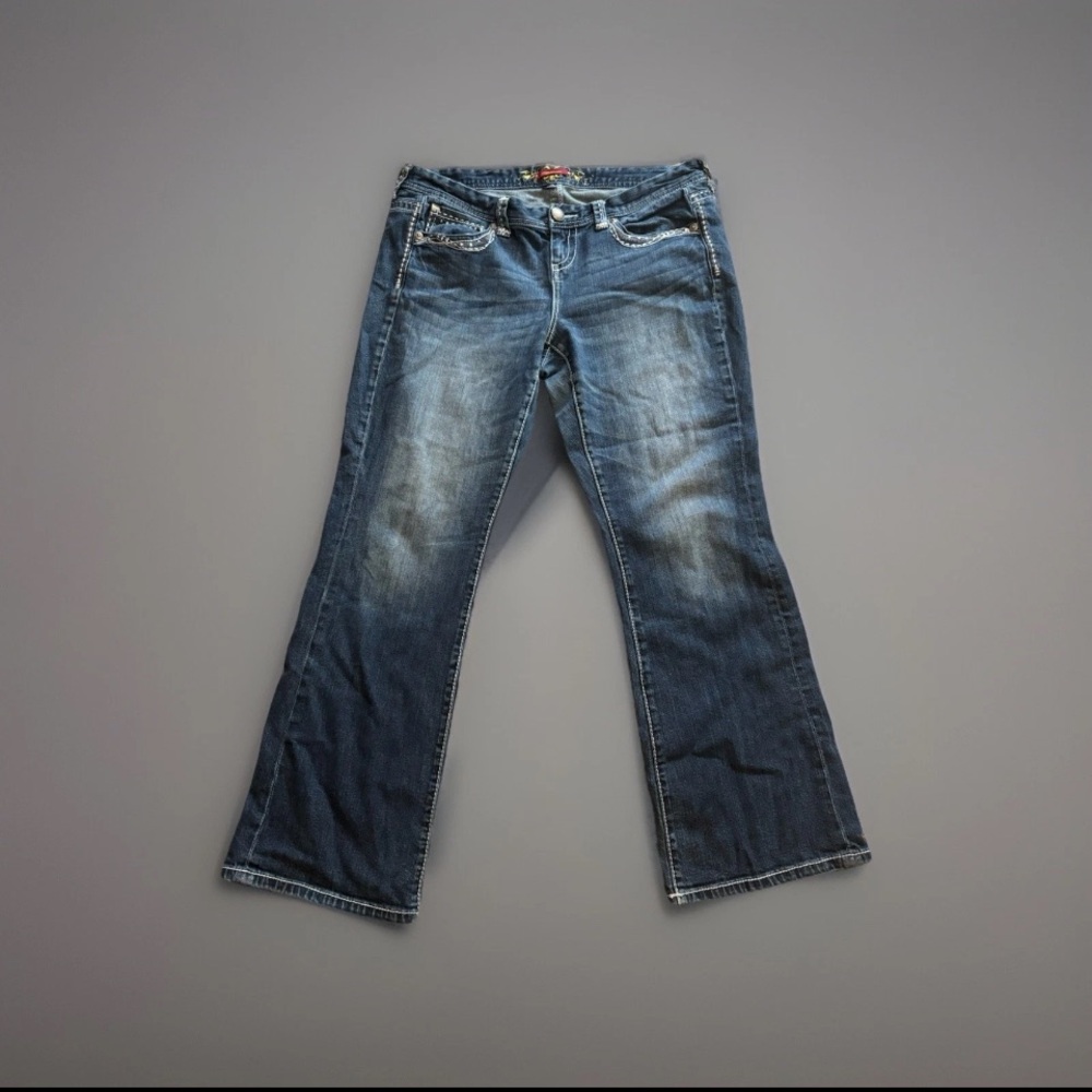 Jeans Maurices Premium Sz 16 Bootcut Distressed Embroidered-Rise-9"